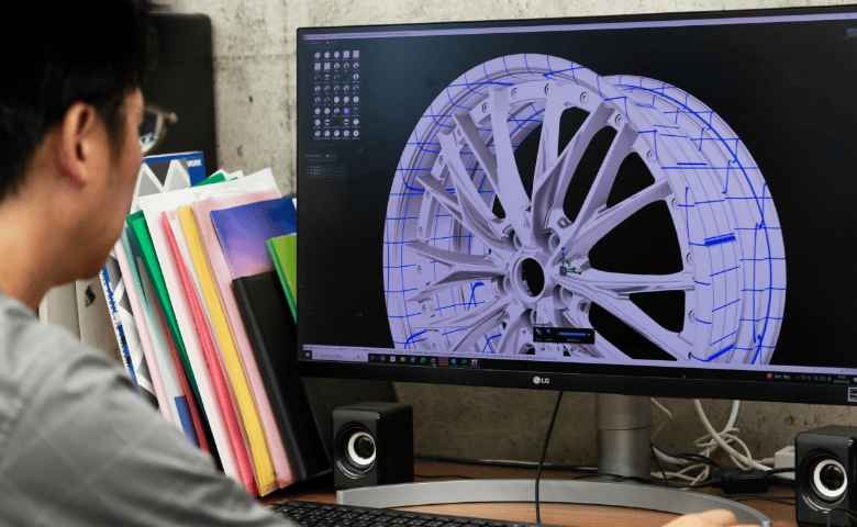 The technology of our design and development team, which continues to research the latest technology on a daily basis