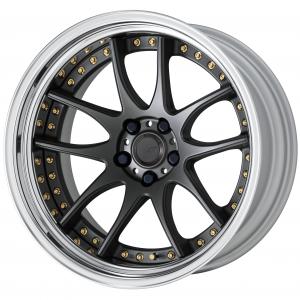 ■サイズ：19inch
■ディスク：ディープコンケイブ(形状)/マットカーボン(標準)
■リム：STEP RIM(形状)/バフアルマイト(標準)
■センターキャップ：FLAT TYPE Wブラック(オプション)
■ピアスボルト：ゴールドピアスボルト(カスタム)
■エアバルブ：ゴールドエアバルブ(カスタム)