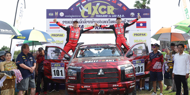 Team Mitsubishi Ralliart 3rd overall & team award & all 3 finished the race safely!